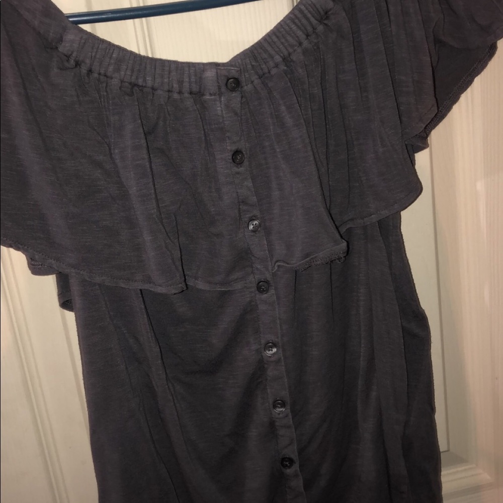 Off the shoulder American eagle shirt